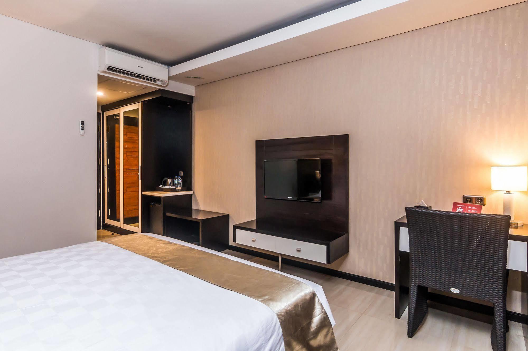 Zen Rooms Denpasar Marlboro 外观 照片