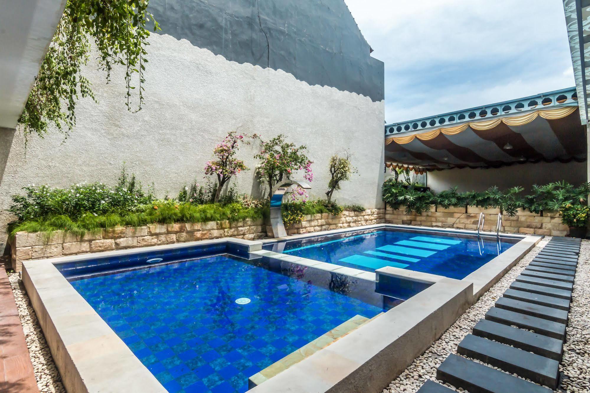 Zen Rooms Denpasar Marlboro 外观 照片